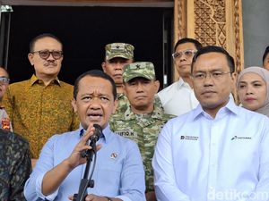 Bahlil Minta Pertamina Tingkatkan Cadangan BBM Bali Buntut Antrean di SPBU