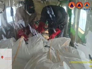 Berton-ton Dry Ice dan NaCl Ditebar di Langit Sumsel, Ogan Ilir Hujan