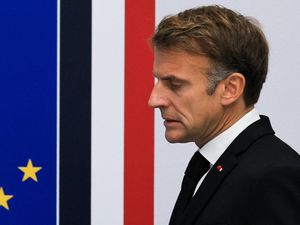 Macron Tolak Pengunduran Diri Mendagri Prancis Buntut Demo Rusuh