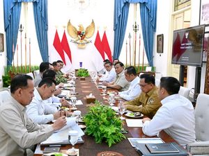 Prabowo Minta Karhutla Ditangani Masif dan Pengerahan Personel Dioptimalkan