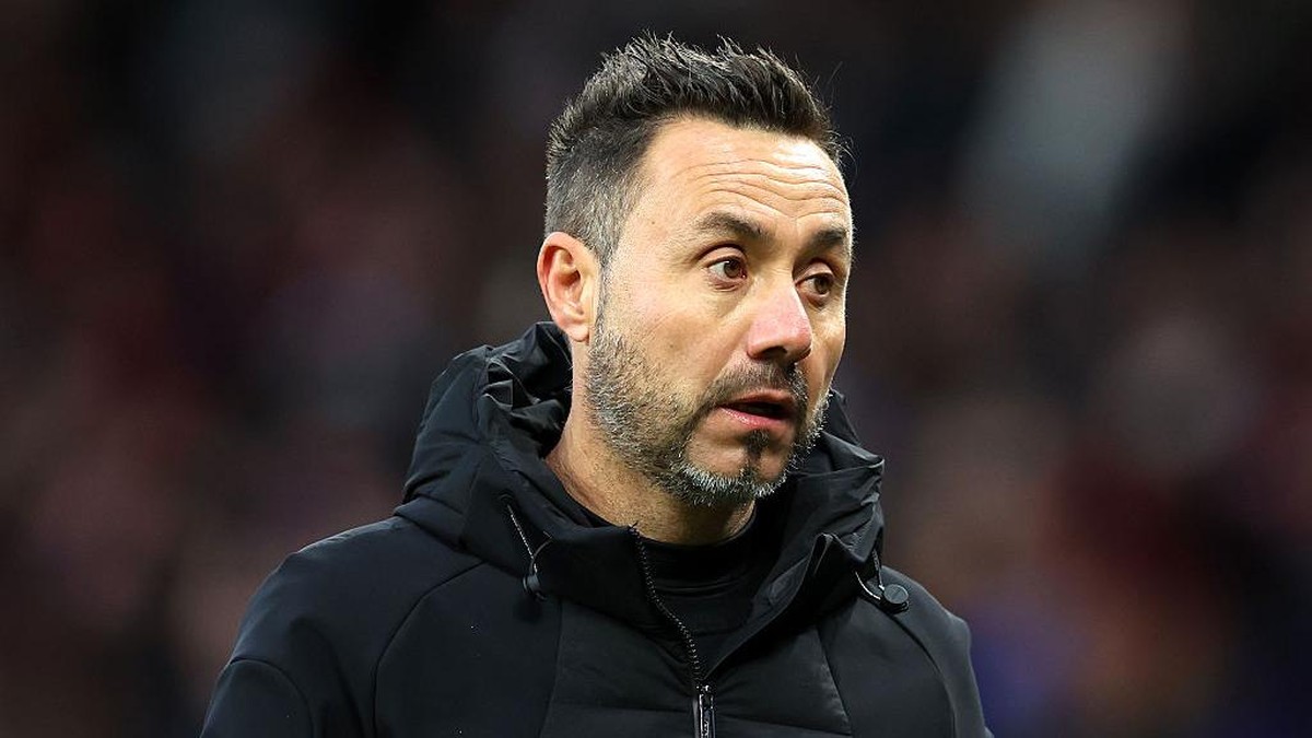 Manajer Tottenham Hotspur Roberto De Zerbi dalam laga melawan Manchester United pada 10 Oktober lalu. Foto: Getty Images/Alex Livesey