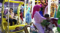 Semarak Pasar Malam di BKT Duren Sawit