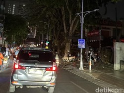 Pusat Kota Surabaya Sempat Gelap Gulita, Warga Panik Dikira Blackout