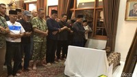 Jenazah Subagyo HS Diterbangkan ke Jakarta Pagi Ini