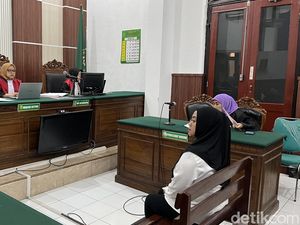 Wanita Bandar Narkoba 1 Kilo di Surabaya Dituntut 14 Tahun Penjara