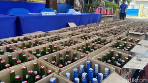 Polda Jateng Ciduk Kapal Bawa Ribuan Botol Miras Ilegal ke Karimunjawa