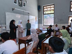 Puluhan Santri di Banyuwangi Diterjunkan Mengajar di Sekolah SD-SMP