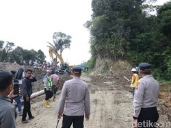Jalinsum Medan-Sipirok yang Sempat Putus Akibat Ambles Kini Sudah Bisa Dilintasi