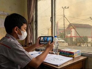 Listrik di Kobar Padam Bergilir, Siswa Kesulitan PJJ