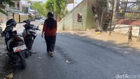 Baru Diaspal, Jalan Unta Raya Semarang Rusak Lagi gegara Dilewati Alat Berat