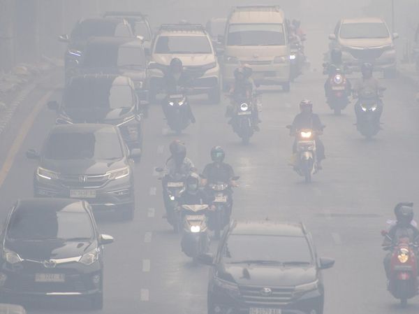 Kabut Asap Selimuti Palembang, Kualitas Udara Berbahaya