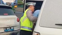 Kronologi Tabrakan Beruntun Mobil Listrik di Tol Ancol gegara e-Toll Jatuh