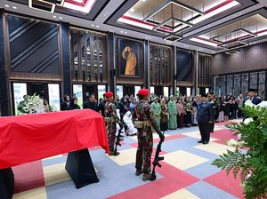 Video Prabowo Beri Penghormatan Terakhir untuk Eks KSAD Subagyo HS