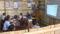 Sekolah Darurat di NTT Batasi Waktu Belajar akibat Panas dan Debu