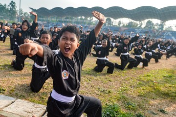 5.021 Pelajar di Tangerang Kompak Unjuk Jurus Pencak Silat