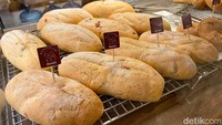 GRAMPS: Cicip Salt Bread hingga Cranberry Cheese di Bakery Milik Resto Sunda
