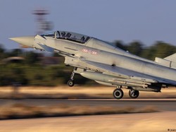Jet Tempur Inggris Dikerahkan demi Lindungi Saudi dari Serangan Houthi