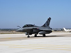 Jet Tempur Prancis Jatuh Saat Latihan, 1 Awak Tewas