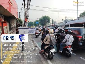 Ada Proyek Galian, Lalin Jalan Otista Arah Kampung Melayu Macet