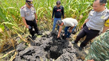 Muncul Lubang Misterius Usai Heboh Suara Dentuman di Madiun - Infolitik