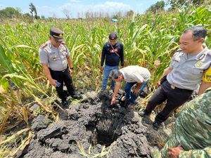 Muncul Lubang Misterius Usai Heboh Suara Dentuman di Madiun