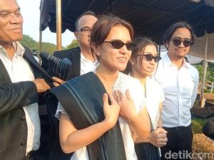 Warisan Berharga Mendiang Ibunda yang Dipegang Teguh Marsha Aruan