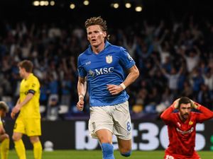 Napoli Vs Bodo/Glimt Hujan Gol, Scott McTominay cs Menang 4-3