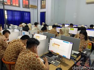 Persiapan Sekolah di Surabaya Jelang TKA