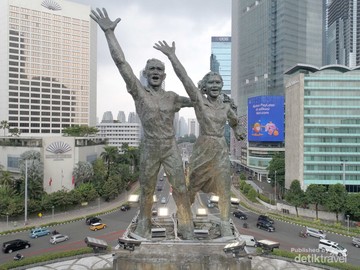 Monumen Selamat Datang Bundaran HI: Simbol Keramahan Indonesia yang Bersejarah