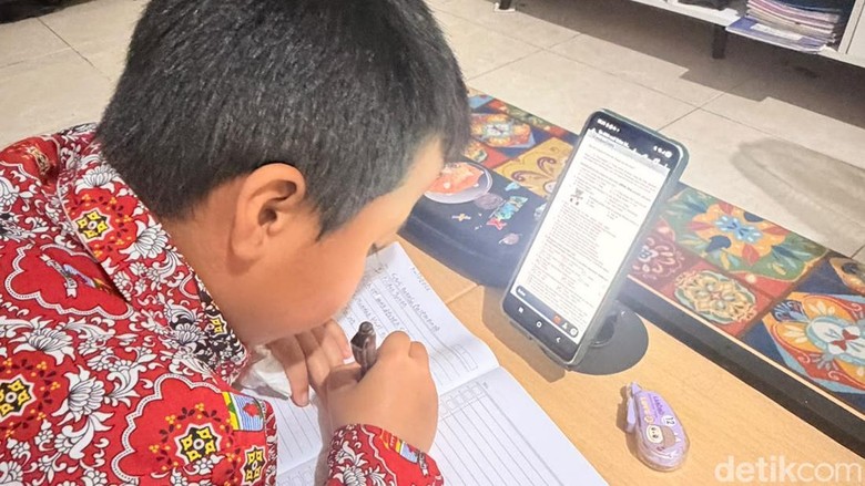 2.500 Pelajar di Kota Jambi Terima Bantuan Kuota Gratis Imbas Kabut Asap