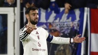 MU Dipermalukan Como, Bruno Fernandes Kritik Taktik Carrick