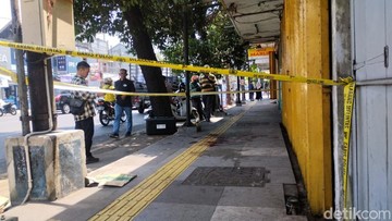 Perampok Gasak Tas Isi Valas di Toko Emas Jember, Kerugian Rp 700 Juta - Infolitik