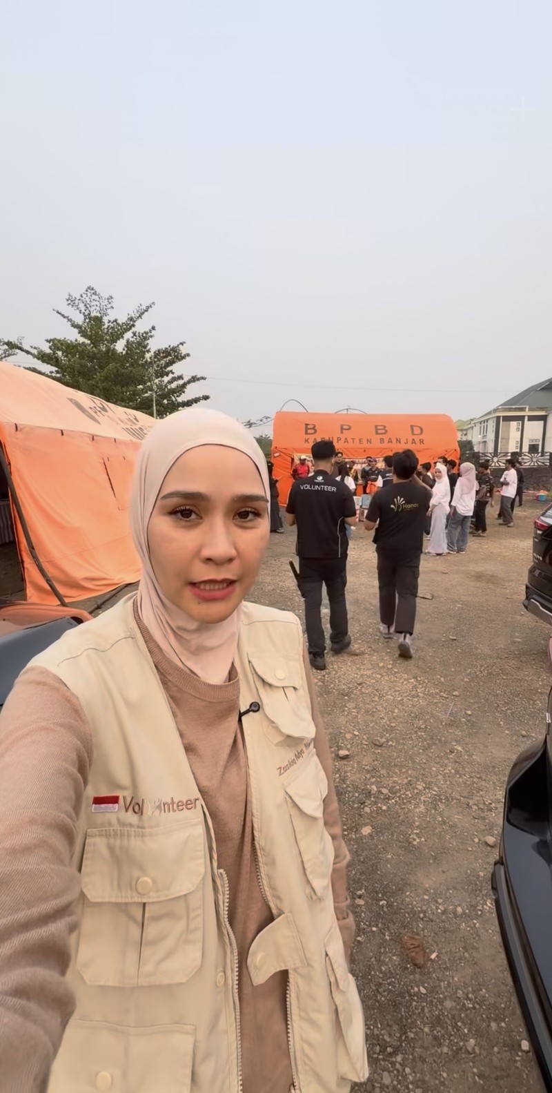 Gaya Zaskia Adya Mecca Turun Langsung Bantu Padamkan Karhutla Kalimantan