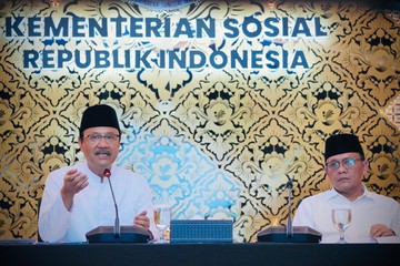 Gus Ipul Targetkan 48 Juta Keluarga Terdaftar di Perlinsos Digital 2026 - Infolitik