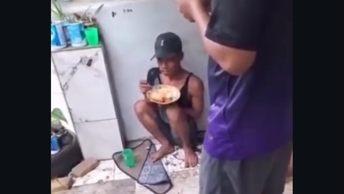 Kepergok Warga di Medan, Pencuri Seng Berakhir Disuap Makanan