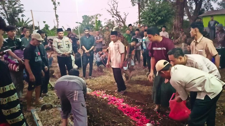 Sederet Fakta Pilu Korban Meninggal Karhutla Bromo Bertambah Jadi 6 Orang
