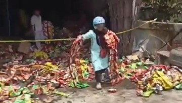 Gudang Snack Terbakar di Bengkulu Malah Dijarah Warga, 12 Orang Ditangkap - Infolitik