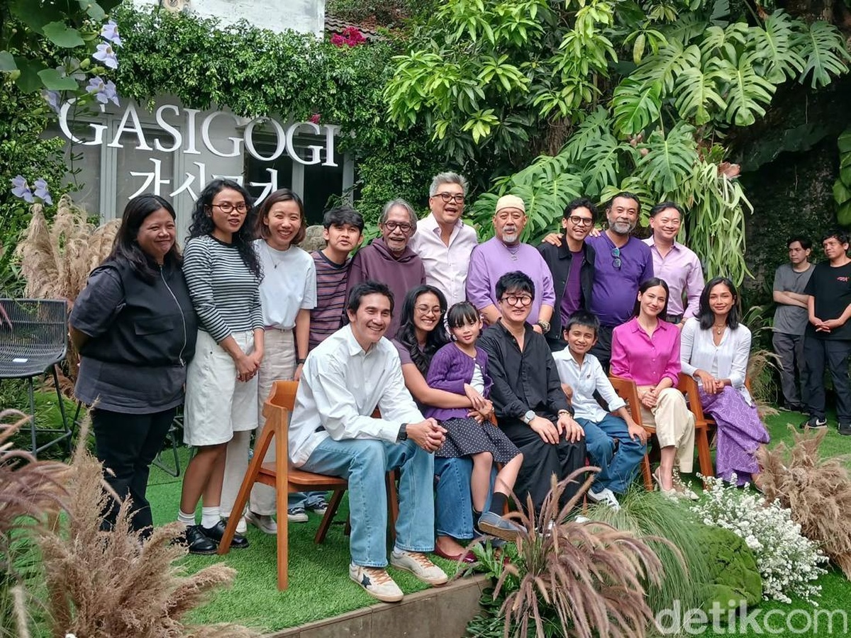 Idola Sejak Kecil, Pevita Pearce Bahagia Bisa Satu Layar dengan Vino G Bastian