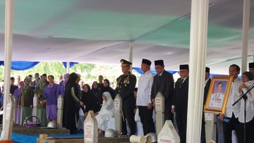 SBY, Menko Polkam hingga Kapolri Hadiri Pemakaman Mantan Panglima TNI Widodo AS - Infolitik