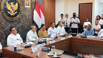 Mentan Klaim Stok Beras RI Capai 24,5 Juta Ton, Aman Sampai Agustus 2027