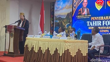 Berita dari Detik Finance: Cerita Konglomerat RI Keliling Bagi-bagi Duit, Sebut Masih Banyak yang Menderita