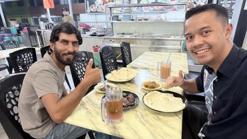 Perjalanan Jauh 84 Km Berbuah Hadiah Istimewa: Penumpang Taksi Online Ini Dapat Makan Gratis di Restoran Pakistan