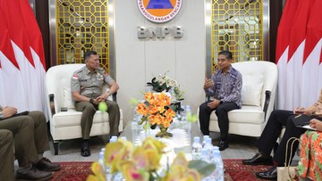 BNPB: Malaysia Tawarkan Pesawat Amfibi-Helikopter Atasi Karhutla - Infolitik