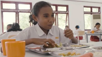 Curhat Sofia Siswa Sekolah Rakyat Kupang: Senang Bisa Rutin Makan Ayam