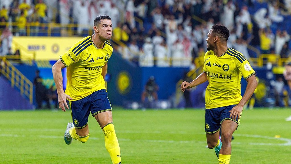 CR7 Menggila! Hat-trick Ronaldo Bawa Al Nassr Bungkam Al Kholood 5-3