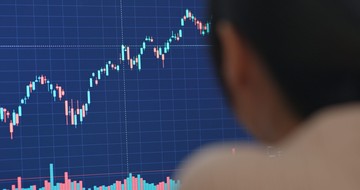 IHSG Kembali Tertekan, Cek Rekomendasi Saham Hari Ini - Infolitik