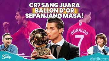 Siiuuuu, Cristiano Ronaldo Kalahkan Messi di Ballon d'Or!