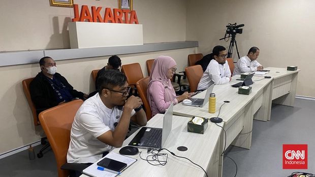 Hari Kedua Penjurian Pilah Olah Sampah Heroes Jakarta 2026 Dimulai Penjurian Program Pilah Olah Sampah Heroes Jakarta 2026 hari kedua telah dimulai. Sebanyak 13 peserta akan memaparkan gerakan peduli sampah mereka dalam tahap verifikasi wawancara pada Jumat (30/10).