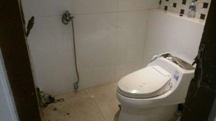 Video Saat Korban Pembunuhan di Pulomas Dievakuasi dari Toilet