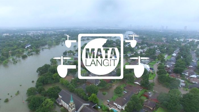 Melihat Houston yang Lumpuh dari Langit  
